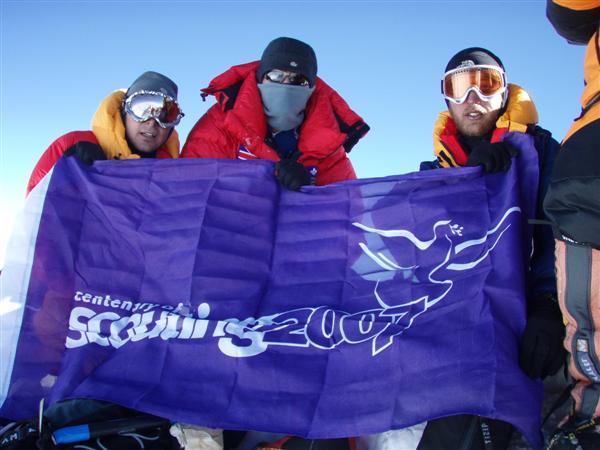 The_Climb_Team_on_the_summit_of_Everest.jpg